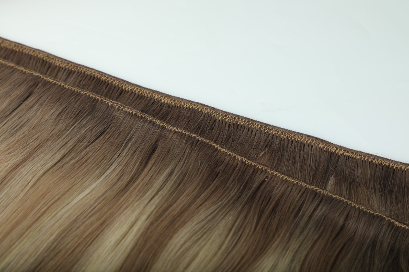 Instahair 高級ヘアウェフト 160g - 20インチ